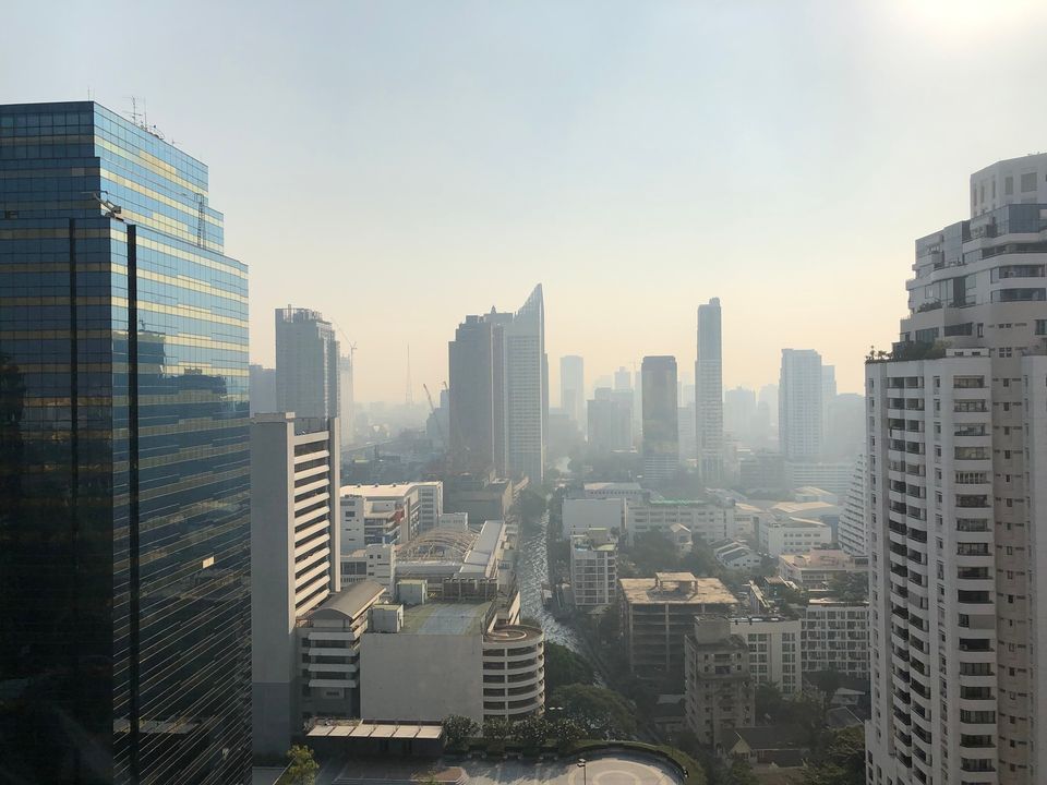 1 Bedroom, 1 Bathroom 47sqm 27th Flr@The Circle Petchaburi Tower 2 For Sale 4.7MB Includes 800,000THB worth of Appliances and Furnitures.