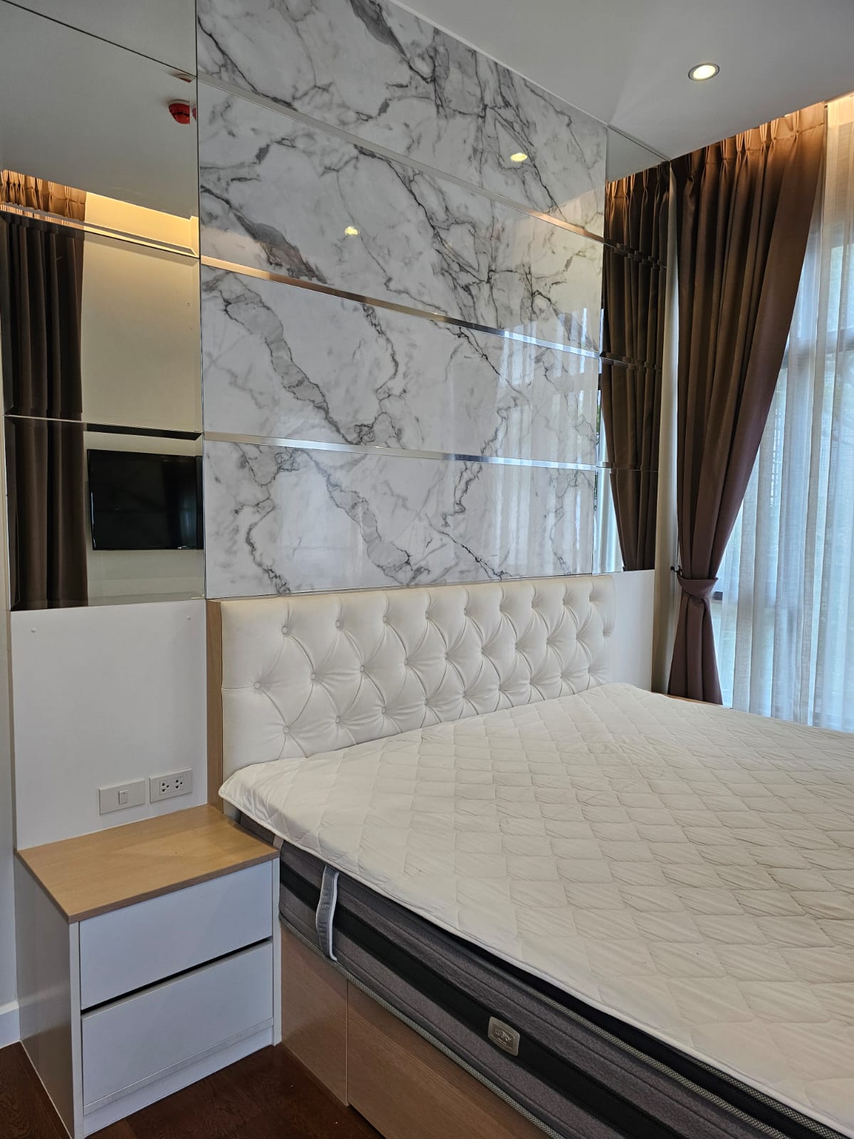 2 Bedrooms, 1 Bathroom 51sqm 2nd Flr @ Mayfair Place Sukhumvit 50 For Rent 25,000THB/Month