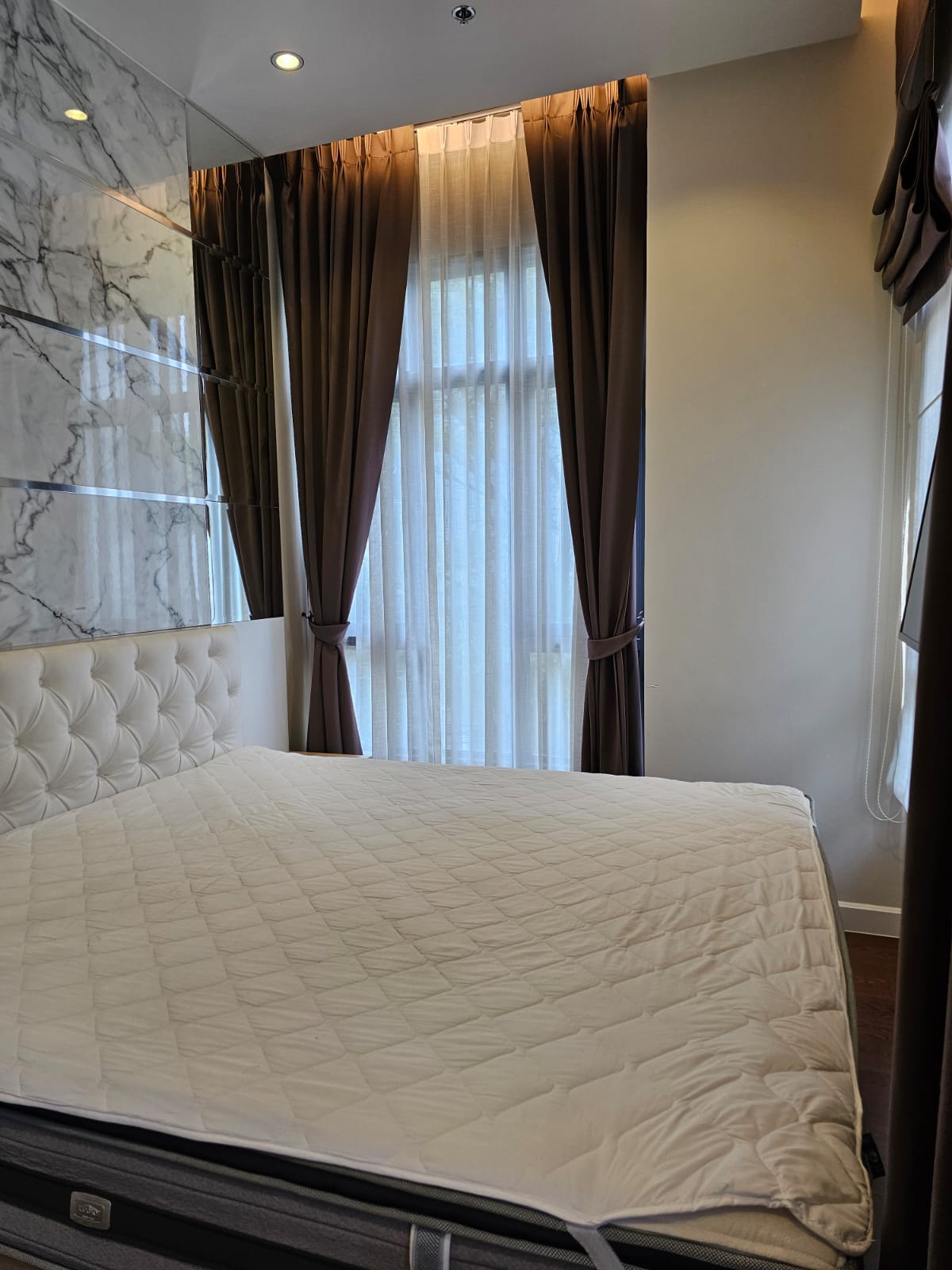 2 Bedrooms, 1 Bathroom 51sqm 2nd Flr @ Mayfair Place Sukhumvit 50 For Rent 25,000THB/Month