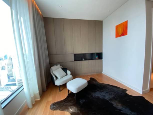 3 Bedrooms, 3 Bathrooms 150sqm 29th Flr @ Sindhorn Residence For Rent 220,000THB/Month