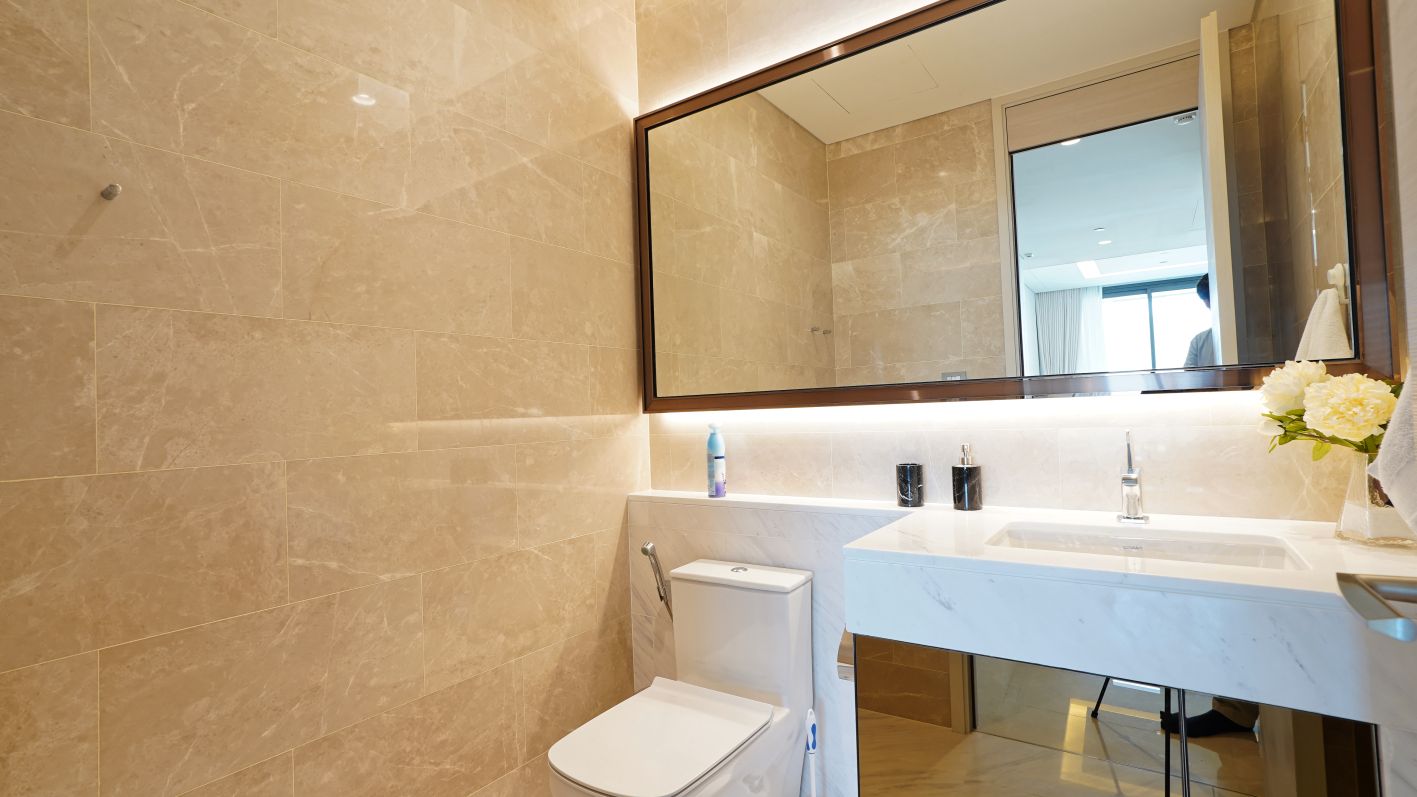2 Bedrooms, 2 Bathrooms 149sqm @The Residences at Sindhorn Kempinski For Rent 200,000THB/Month