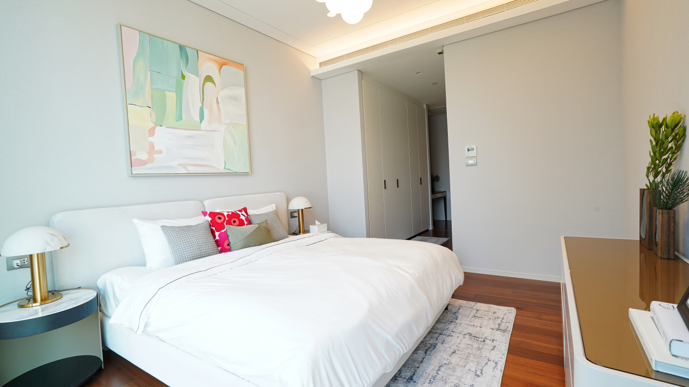 2 Bedrooms, 2 Bathrooms 149sqm @The Residences at Sindhorn Kempinski For Rent 200,000THB/Month