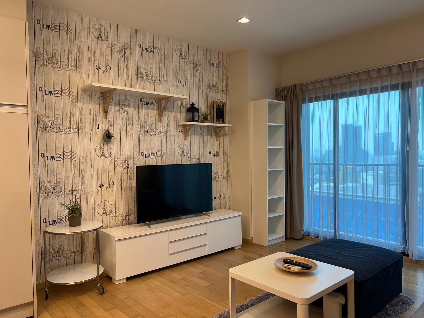 2 Bedrooms, 2 Bathrooms 75sqm 19th Flr @ Noble Reveal in Khlong Toei For Rent 50,000THB/Month