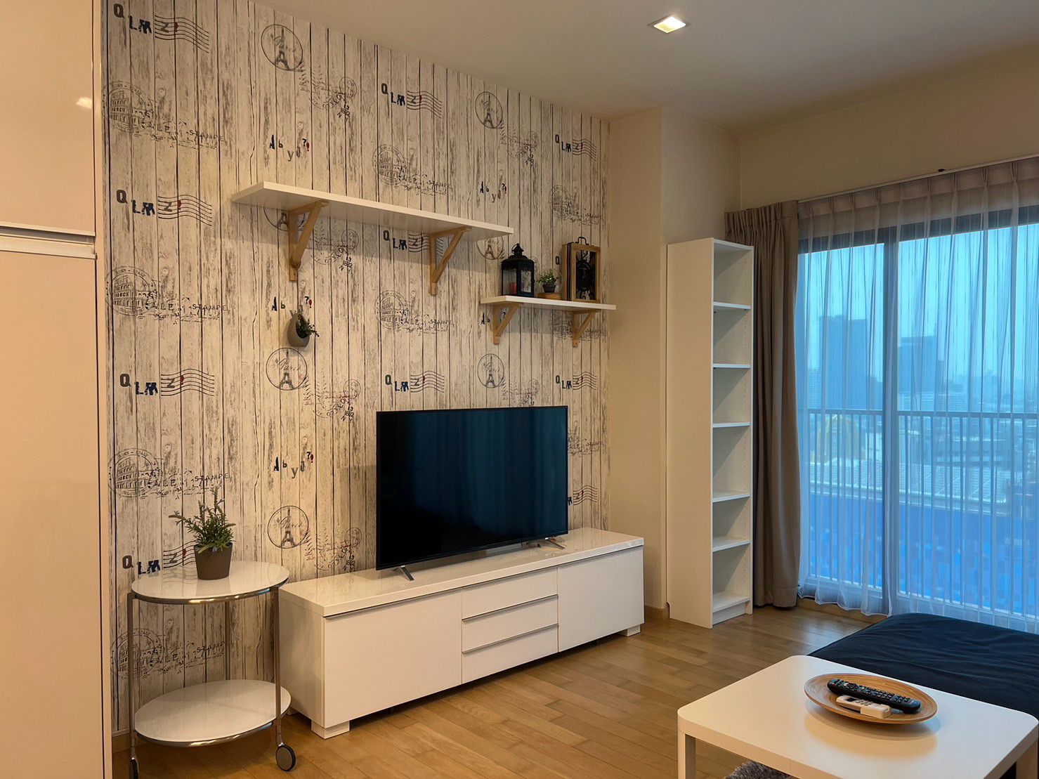 2 Bedrooms, 2 Bathrooms 75sqm 19th Flr @ Noble Reveal in Khlong Toei For Rent 50,000THB/Month