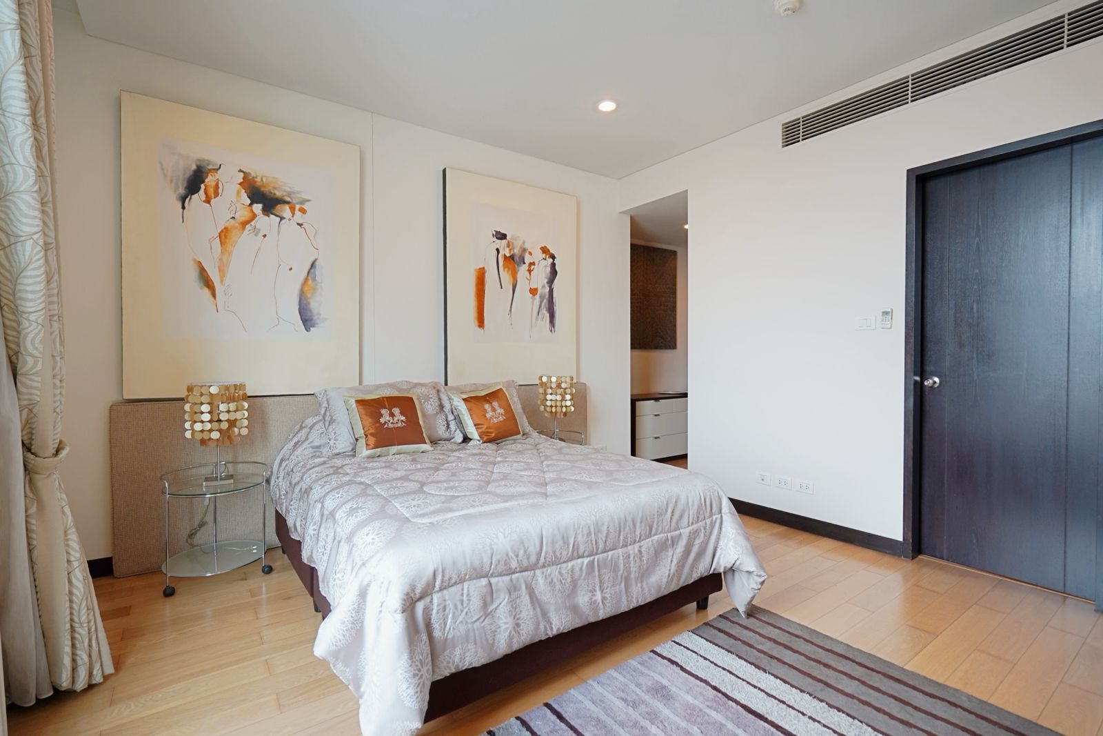 2 Bedrooms, 2 Bathrooms 145.6sqm @The Park Chidlom For Sale 44.67MB & For Rent 85,000THB/Month