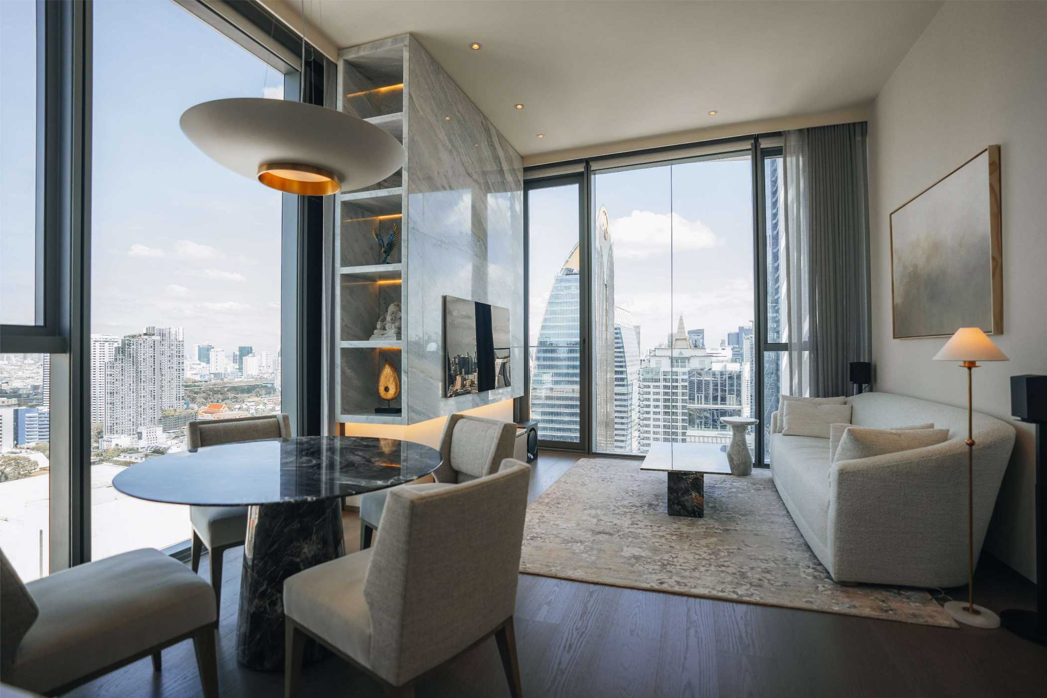 1 Bed/1 Bath 85 sqm 29th Flr @SCOPE Langsuan Sale 69.9M Bath