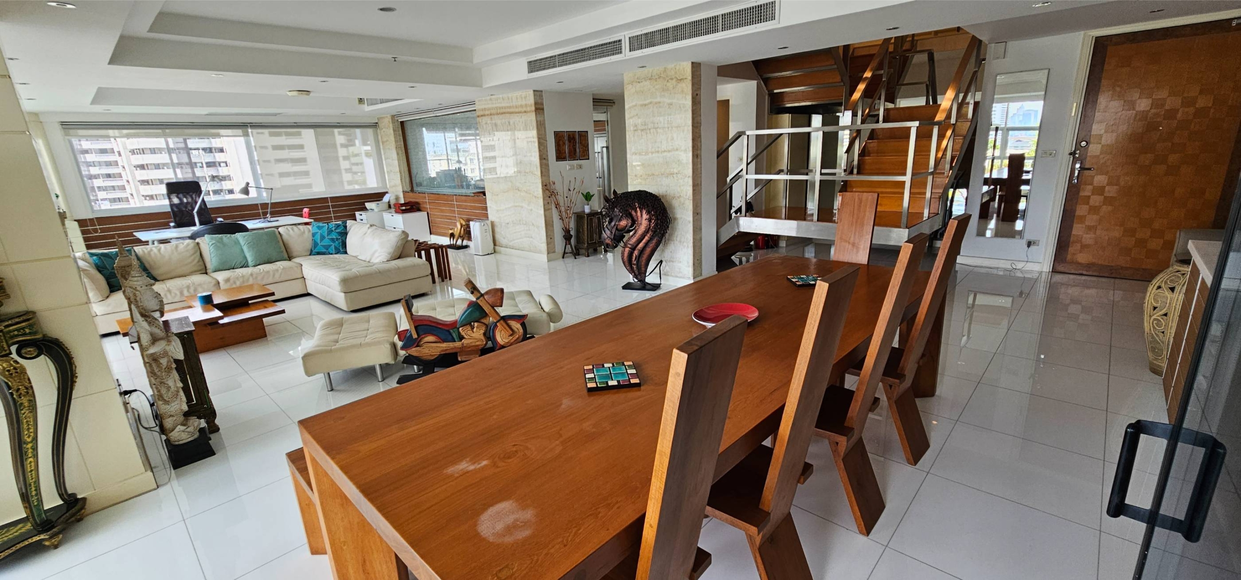 3 Bed/4 Bath 370.9sqm @Le Raffine Sukhumvit 24 Sale 50M Bath