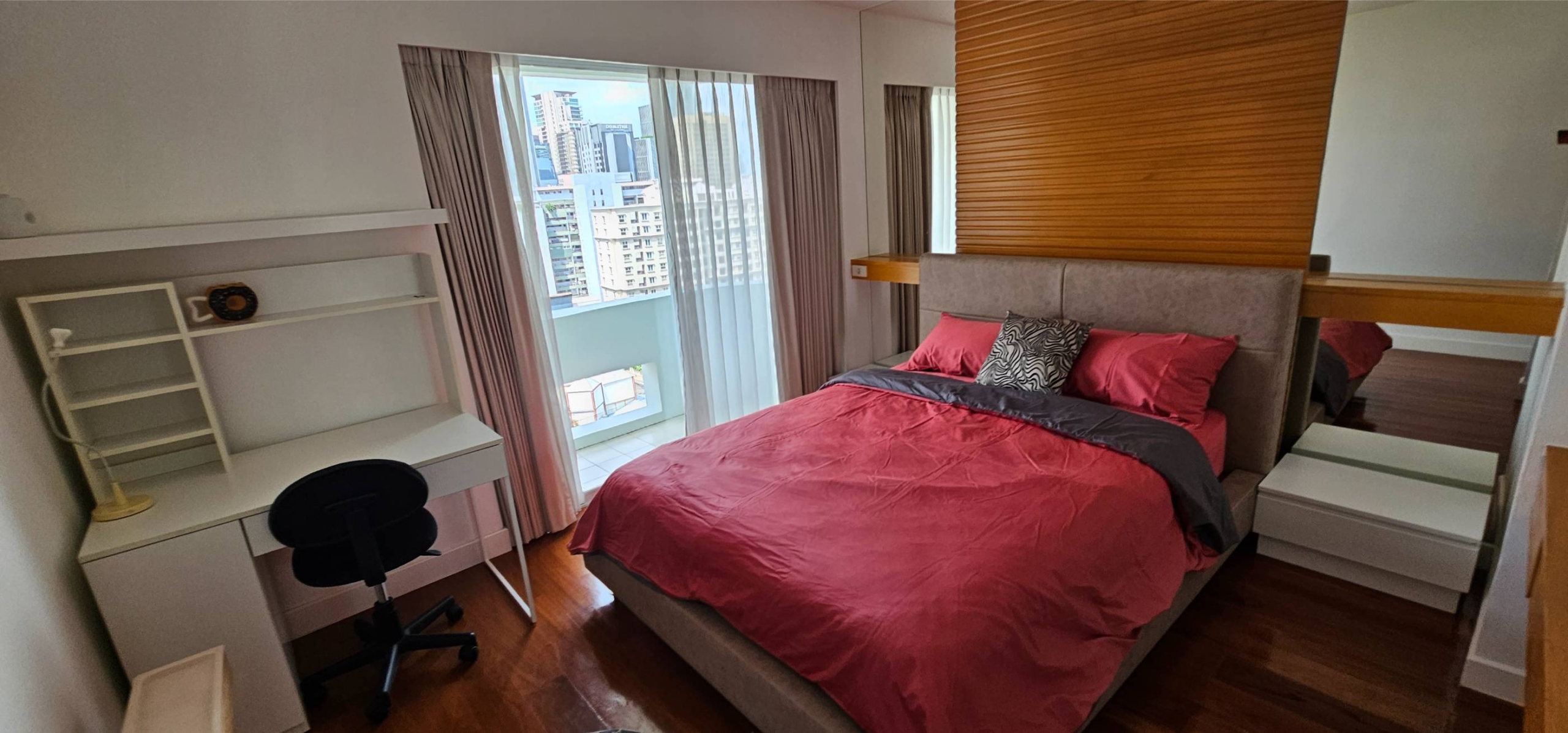 3 Bed/4 Bath 370.9sqm @Le Raffine Sukhumvit 24 Sale 50M Bath