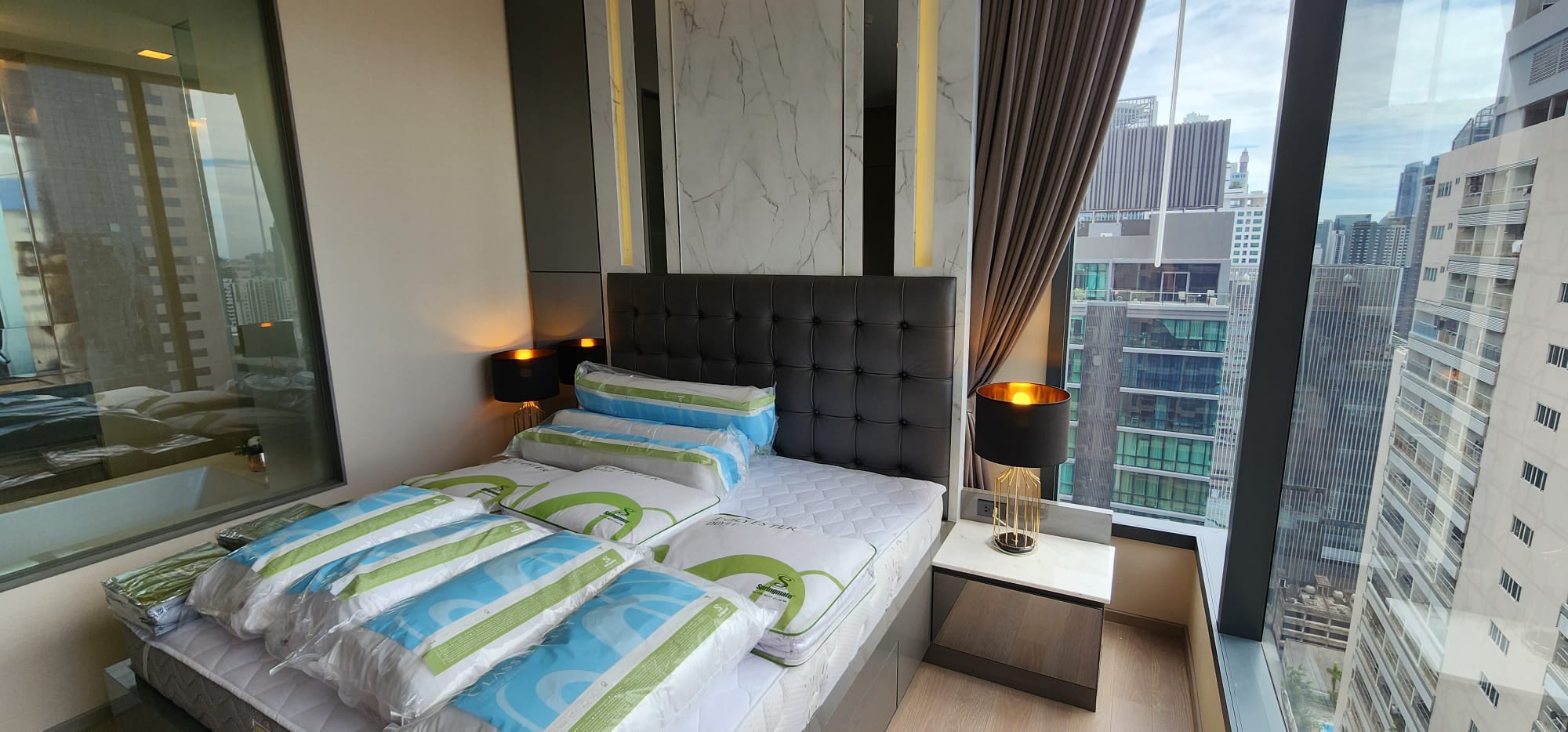 2BR/2BA Condo @The Esse Asoke - 28th Flr, 74.31sqm, 61k / mo