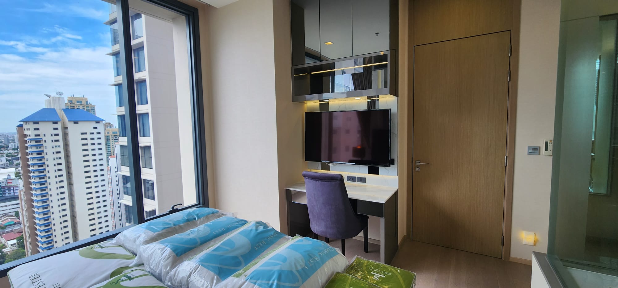 2BR/2BA Condo @The Esse Asoke - 28th Flr, 74.31sqm, 61k / mo