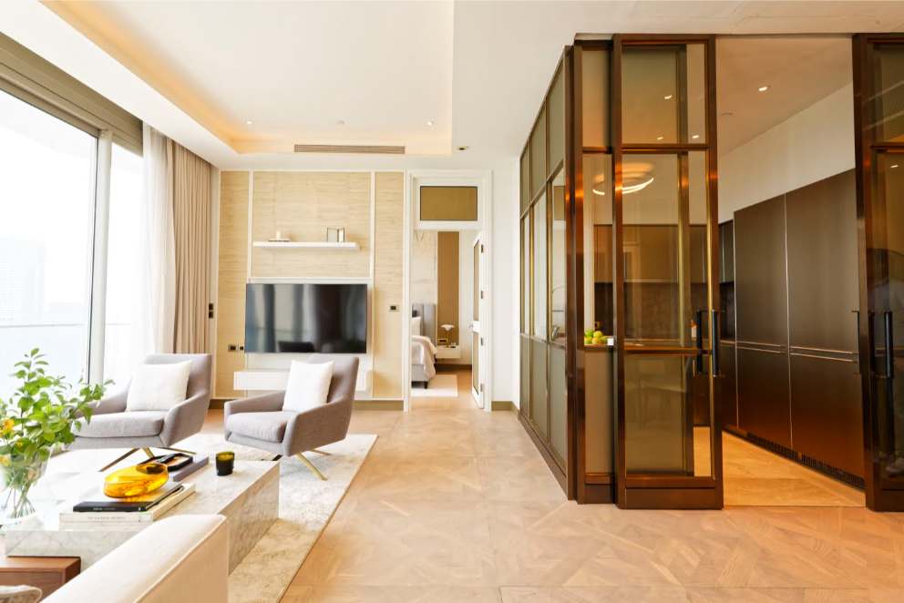 2BR/2BA 128sqm 31st Flr Mandarin Oriental Rent 250K/Sale 70M