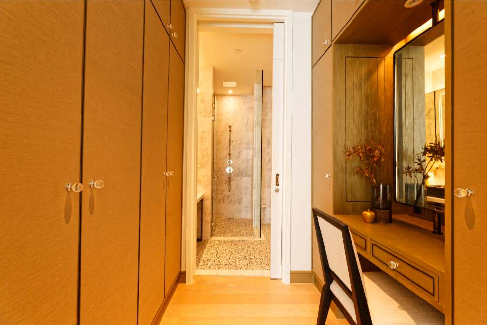 2BR/2BA 128sqm 31st Flr Mandarin Oriental Rent 250K/Sale 70M