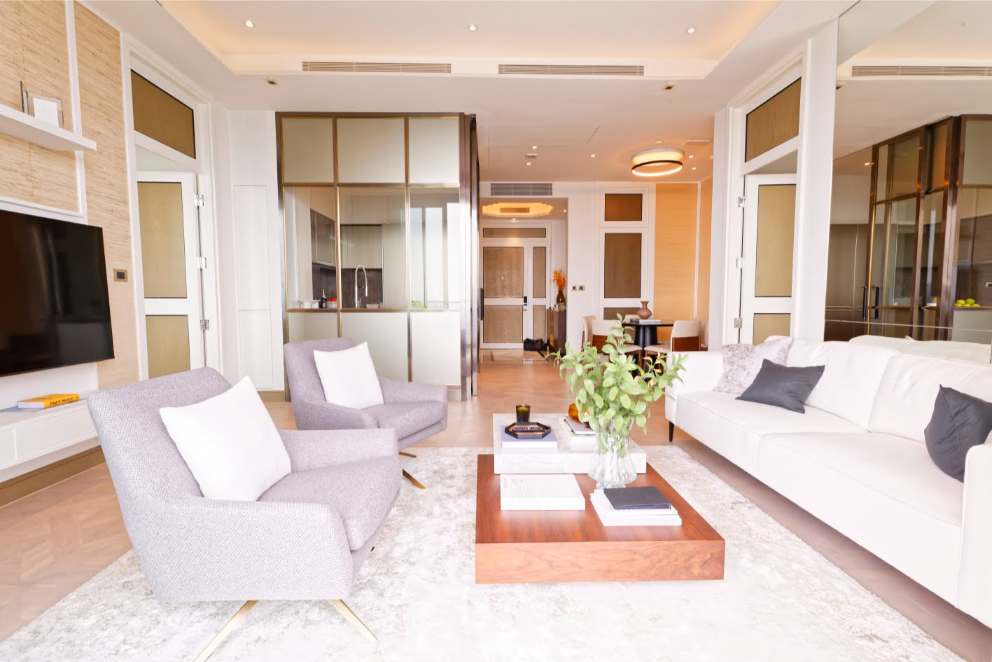 2BR/2BA 128sqm 31st Flr Mandarin Oriental Rent 250K/Sale 70M