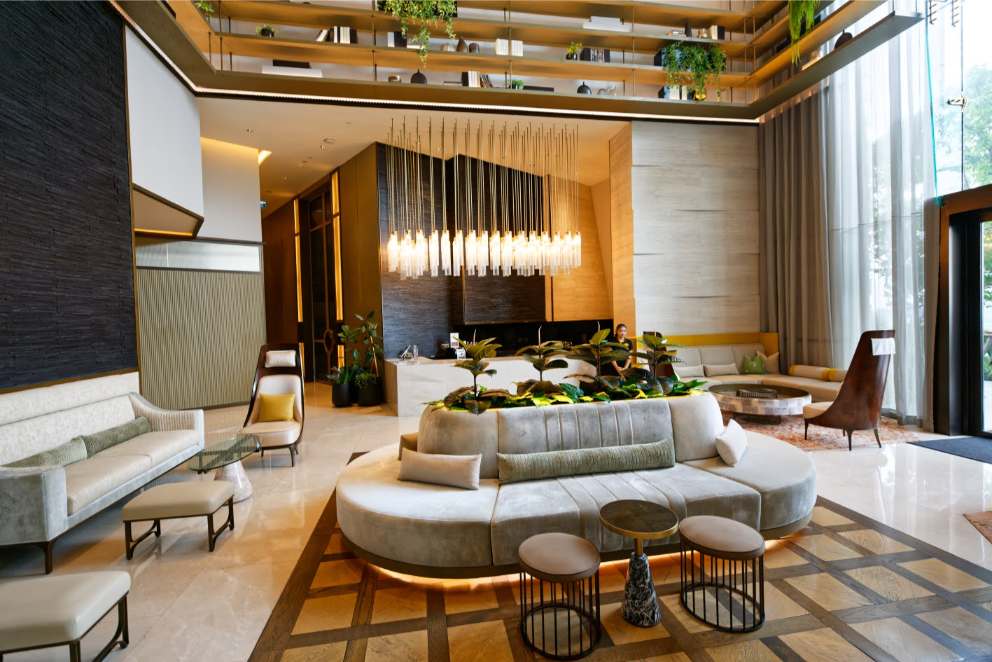 2BR/2BA 128sqm 31st Flr Mandarin Oriental Rent 250K/Sale 70M