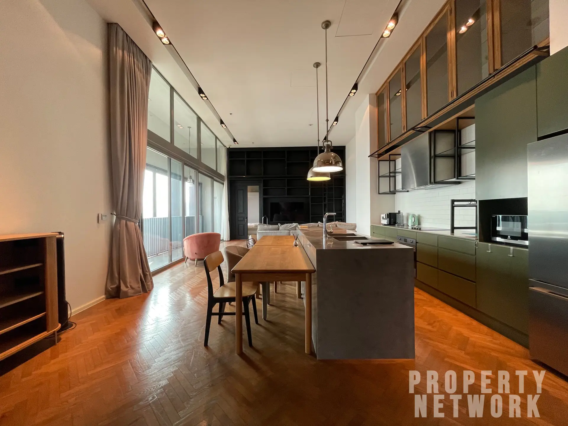 3BR/3BA 180sqm 30th Flr @Ashton Morph 38 Rent 150K THB/Month