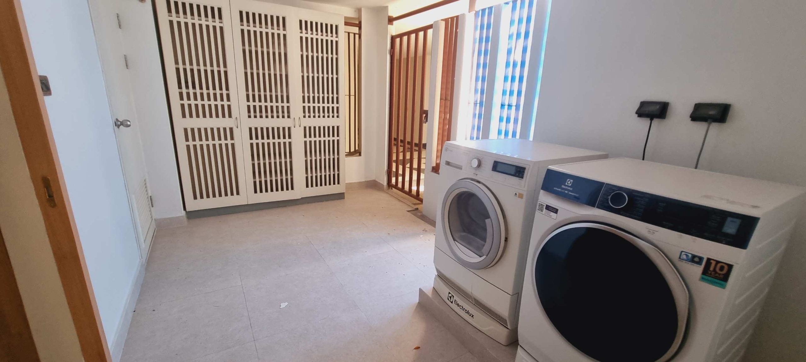 3BR/3BA+Maid 341sqm 22nd Flr Sathorn Park Rent 140KTHB/Month