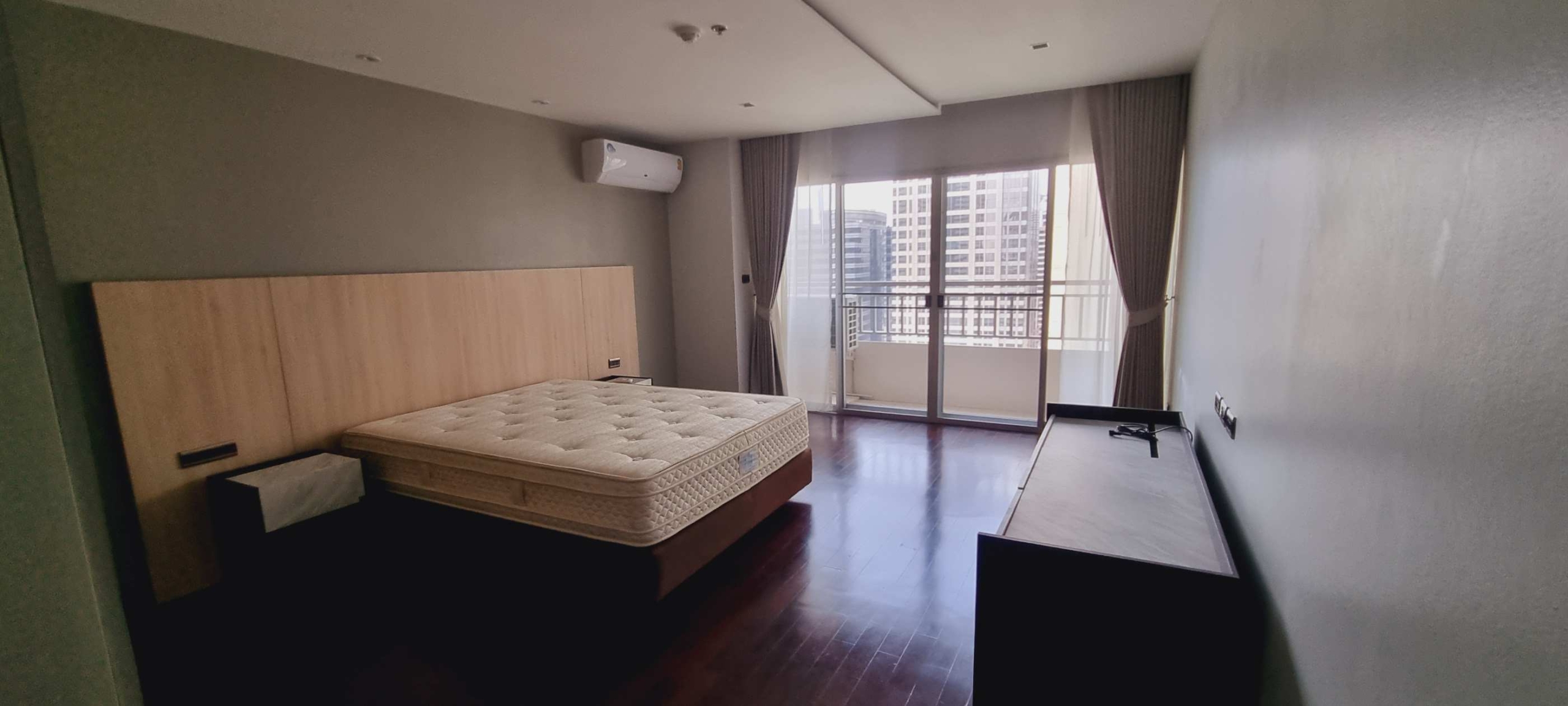 3BR/3BA+Maid 341sqm 22nd Flr Sathorn Park Rent 140KTHB/Month