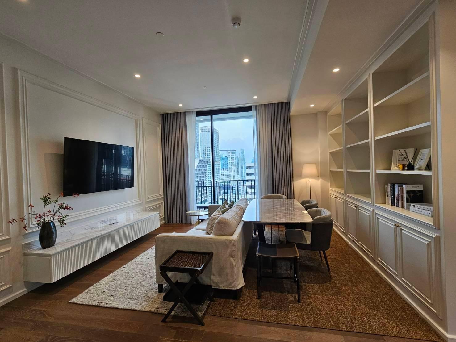 2-Bedroom 3-Bathroom 88sqm Condo at Muniq Langsuan - BTS Chit Lom - Rent 140KTHB per Month