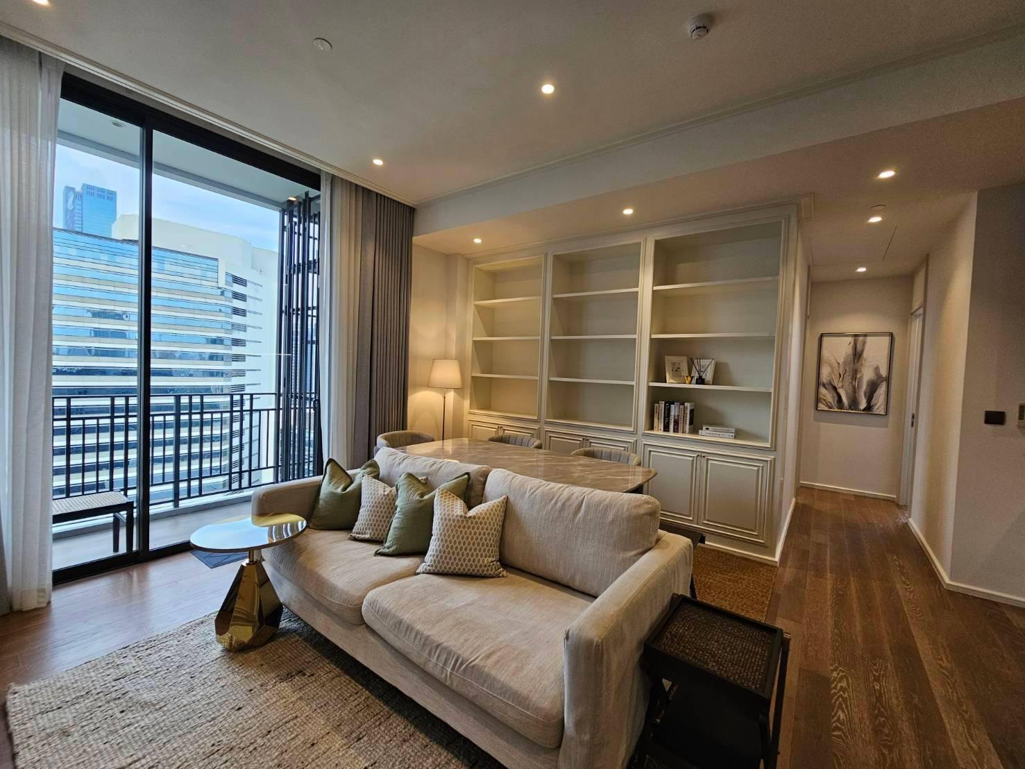 2-Bedroom 3-Bathroom 88sqm Condo at Muniq Langsuan - BTS Chit Lom - Rent 140KTHB per Month