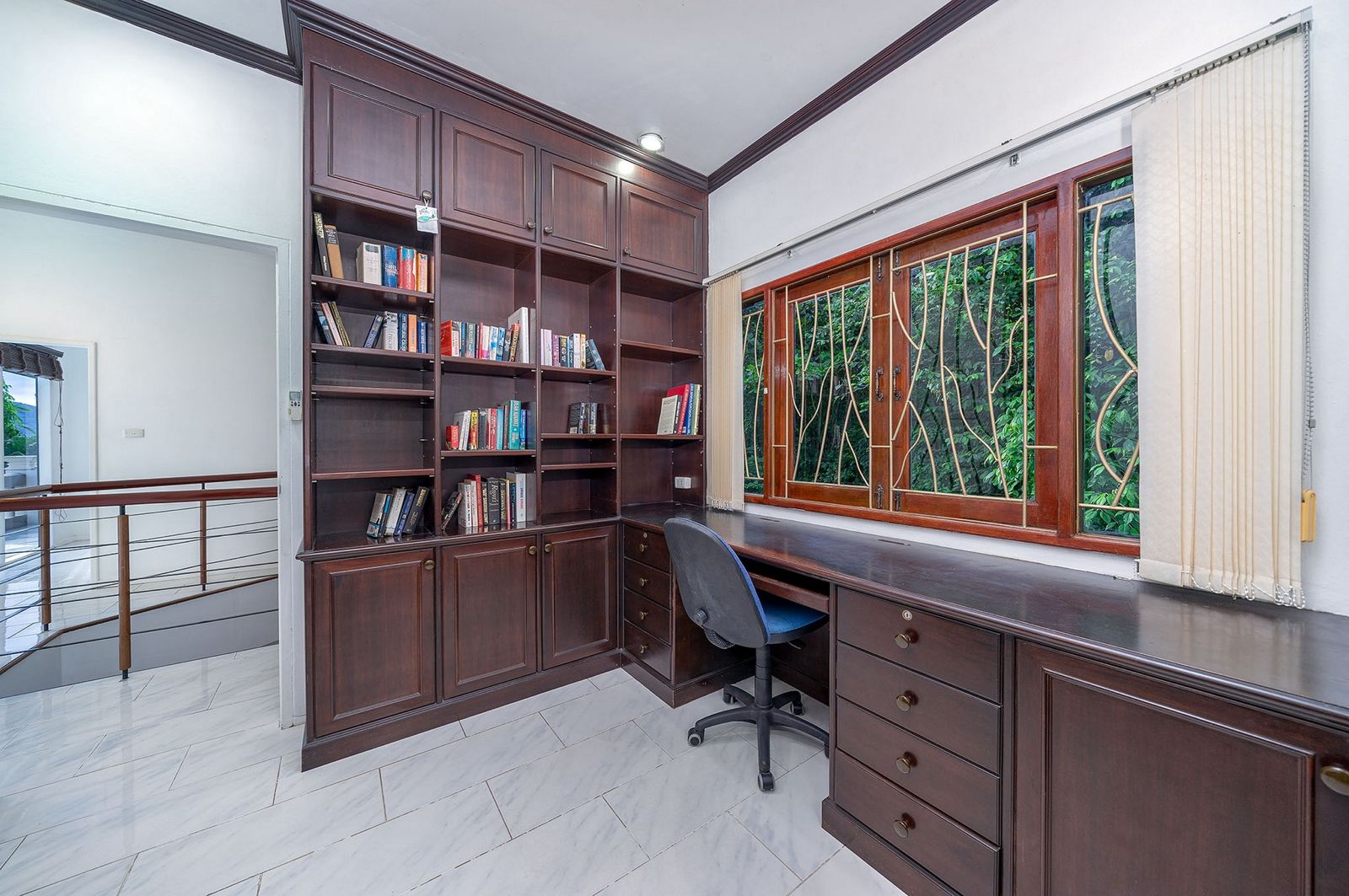 4-Bedroom 4-bathroom Villa at Chaweng Lakeview Villa for Sale 150 M THB