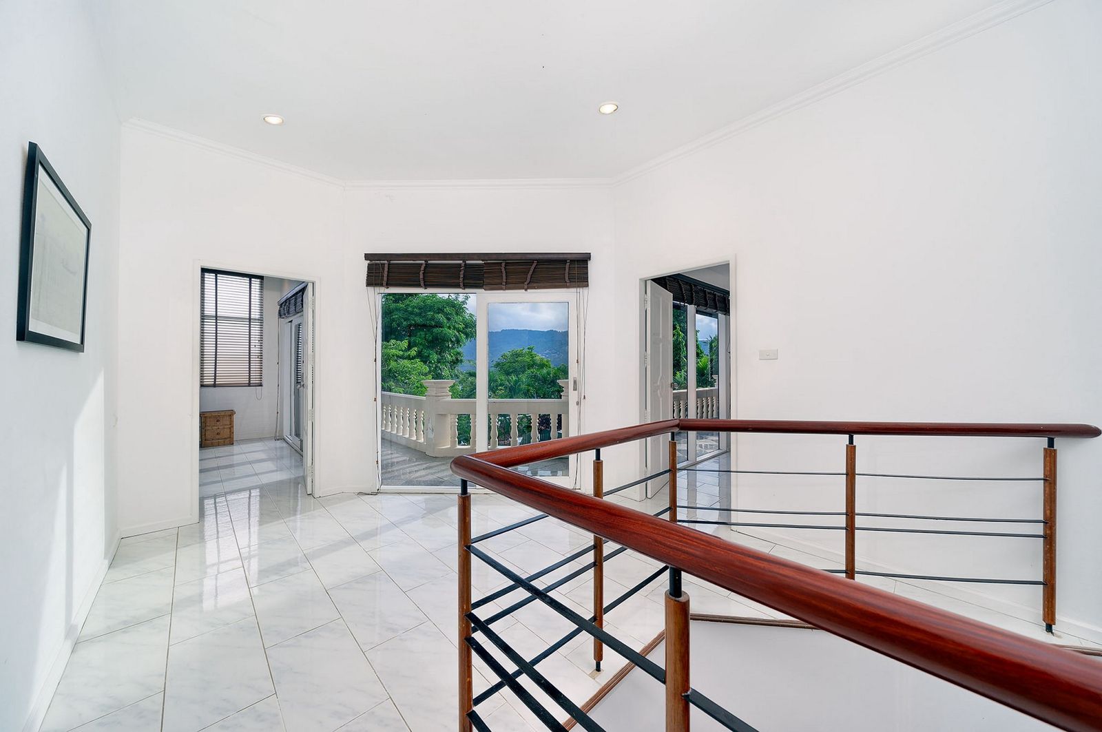 4-Bedroom 4-bathroom Villa at Chaweng Lakeview Villa for Sale 150 M THB