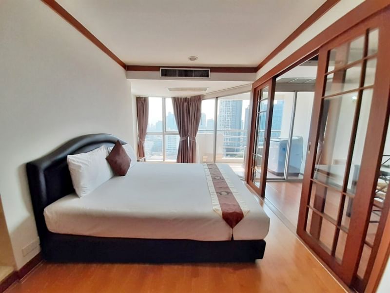 1-Bedroom, 1-Bathroom, 52 sqm for Rent at Waterford Diamond Tower, Phrom Phong - 27,000 THB/month