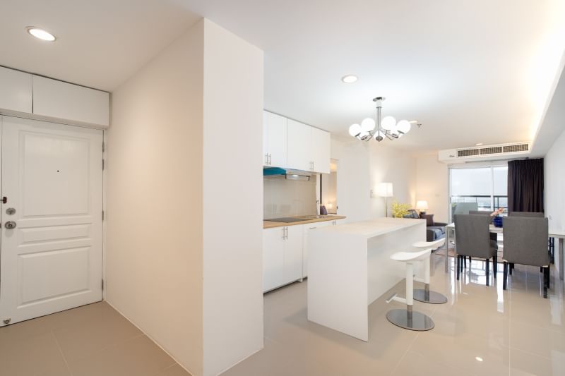 2-Bedroom, 2-Bathroom Condo for Rent at The Waterford Diamond Tower, 85 sqm, 45,000 THB/month, Near BTS Phrom Phong