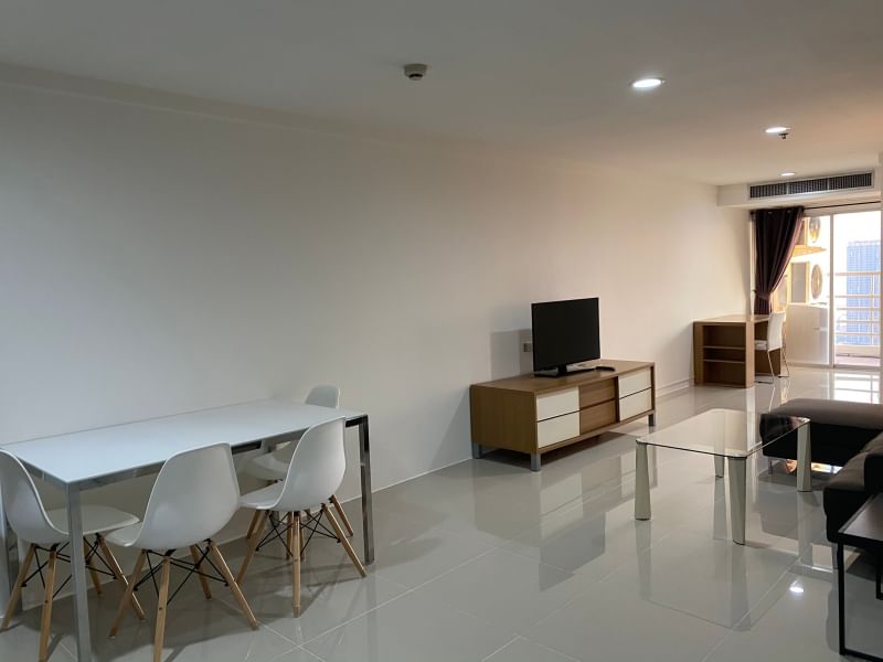 2-Bed, 2-Bath Condo for Rent, 85 sqm, 37K THB, Waterford Diamond near BTS Phrom Phong