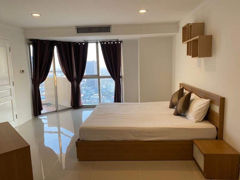 2-Bed, 2-Bath Condo for Rent, 85 sqm, 37K THB, Waterford Diamond near BTS Phrom Phong