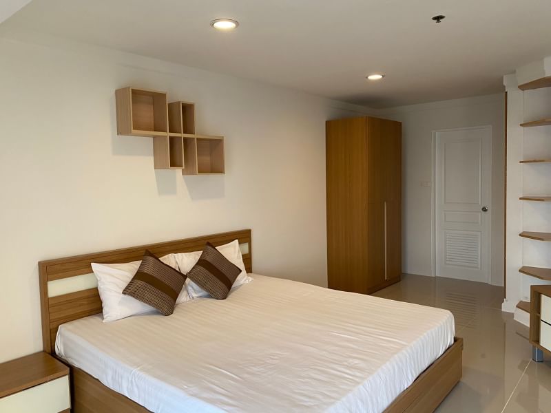 2-Bed, 2-Bath Condo for Rent, 85 sqm, 37K THB, Waterford Diamond near BTS Phrom Phong