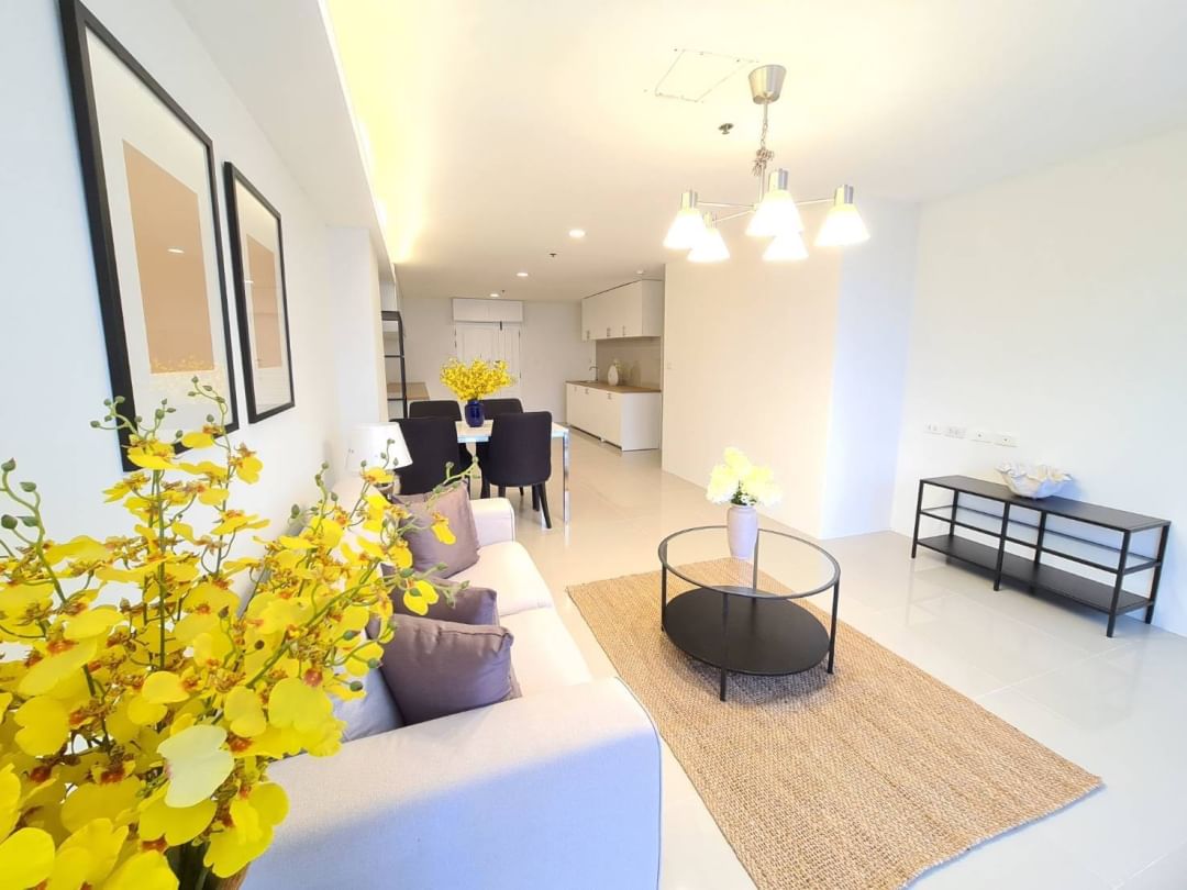 3-Bed, 3-Bath Condo for Rent at The Waterford Diamond Tower, 146 sqm, 79,000 THB/month, Near BTS PhromPong