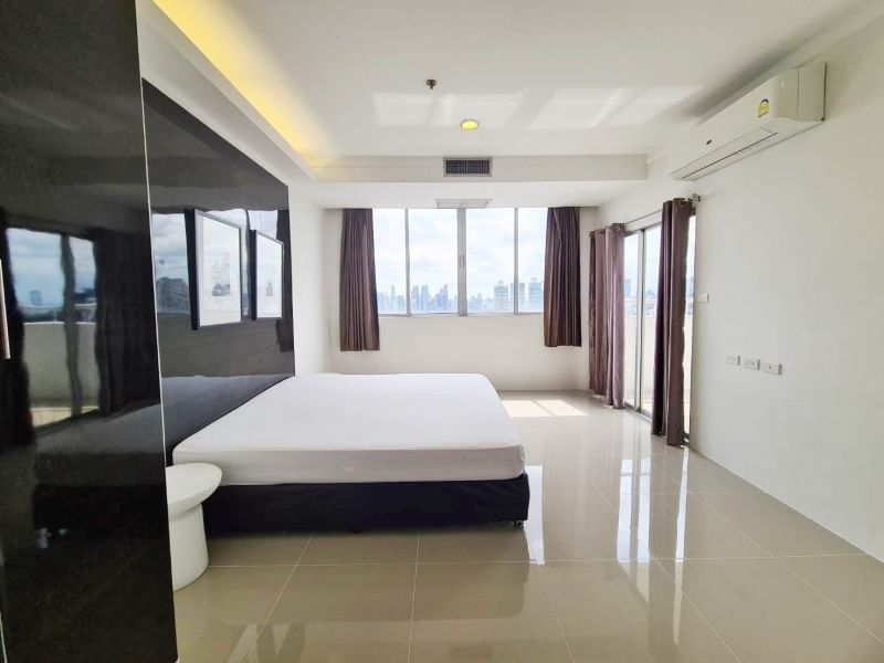 3-Bedroom, 3-Bathroom Condo at Waterford Diamond Tower, 146 sqm, ฿79,000/month, Near BTS Phrom Phong – For Rent