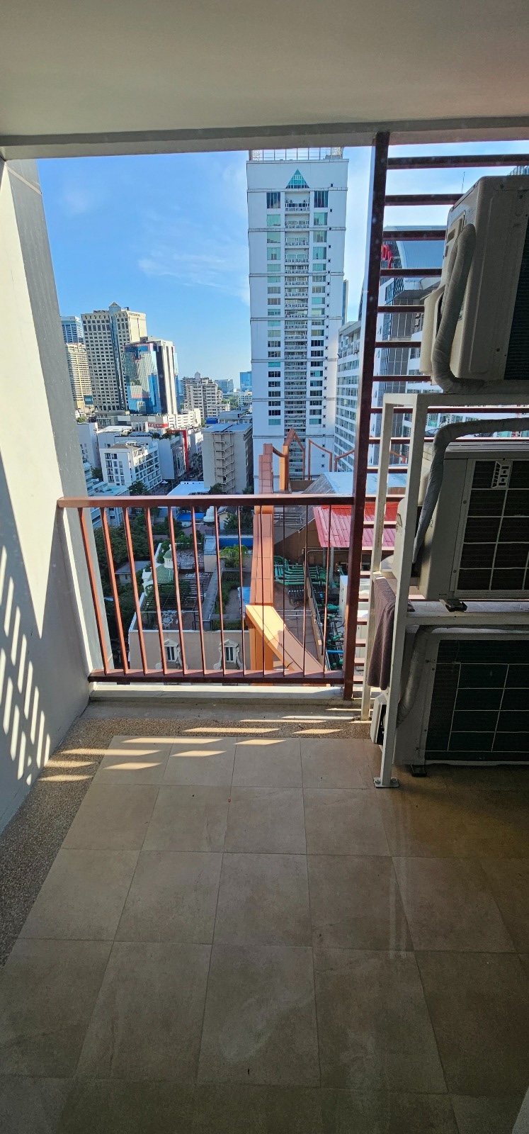 2-Bedroom 2-Bathroom 80sqm Condo for Rent at 15 Sukhumvit Residences Near Nana BTS, ฿35,000/month