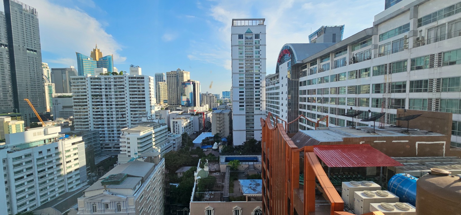 2-Bedroom 2-Bathroom 80sqm Condo for Rent at 15 Sukhumvit Residences Near Nana BTS, ฿35,000/month
