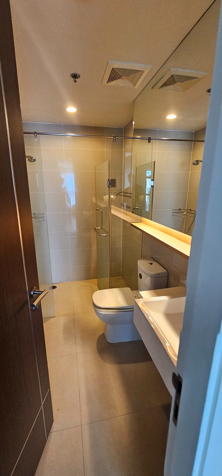 2-Bedroom 2-Bathroom 80sqm Condo for Rent at 15 Sukhumvit Residences Near Nana BTS, ฿35,000/month