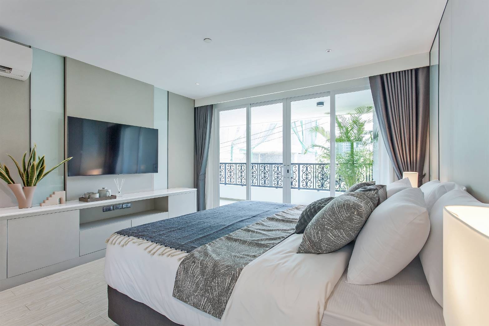 2-Bed 2-Bath Condo for Rent at GM Residence Ekkamai, 90sqm, ฿90K - 95K, Near Ekkamai BTS