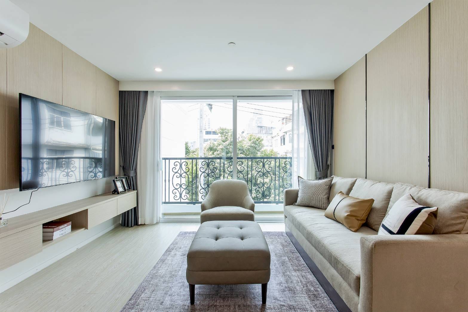 2-Bed 2-Bath Condo for Rent at GM Residence Ekkamai, 90sqm, ฿90K - 95K, Near Ekkamai BTS