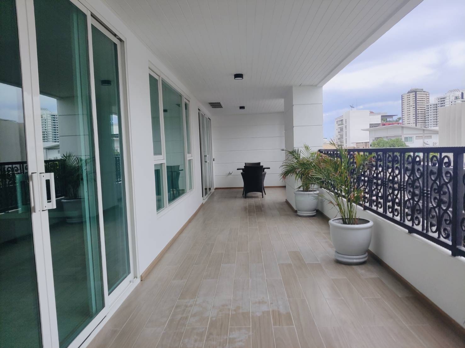 2-Bed 2-Bath Condo for Rent at GM Residence Ekkamai, 90sqm, ฿90K - 95K, Near Ekkamai BTS