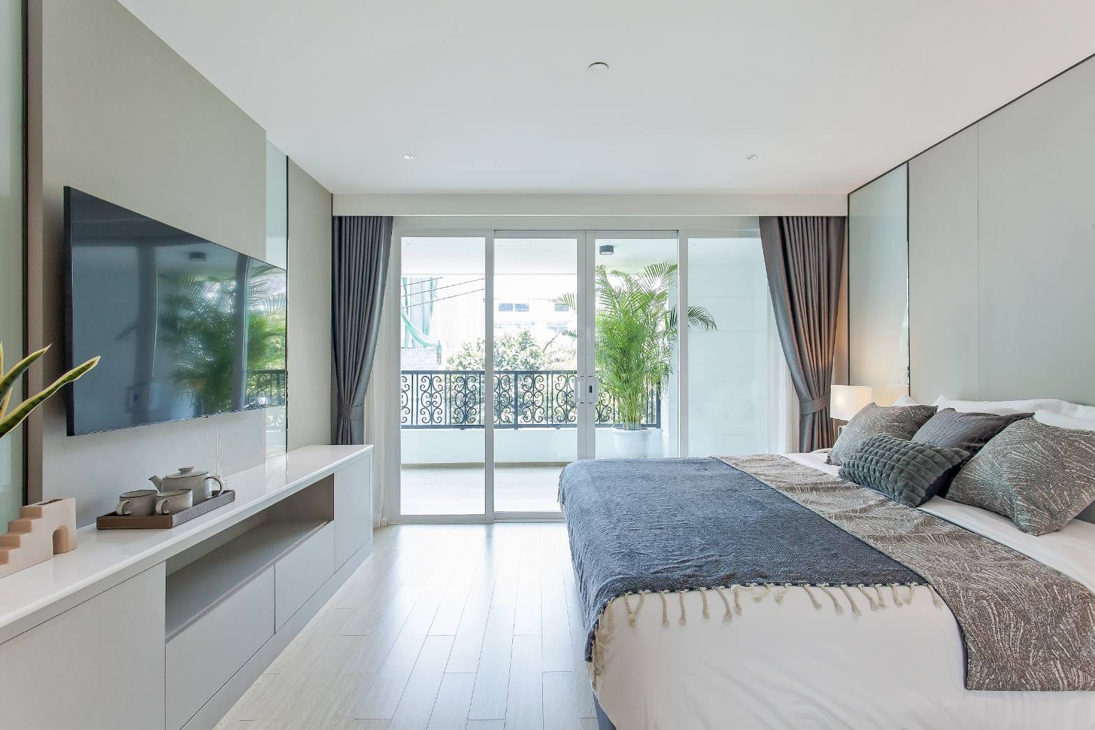 2-Bed 2-Bath Condo for Rent at GM Residence Ekkamai, 90sqm, ฿90K - 95K, Near Ekkamai BTS