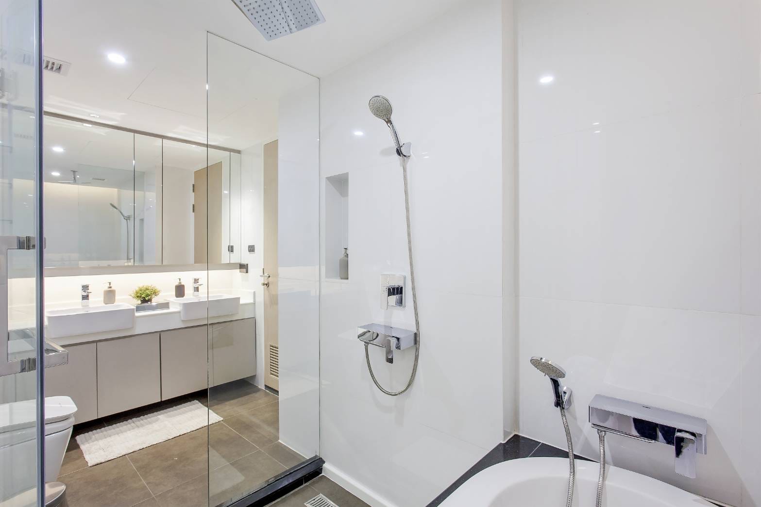 2-Bed 2-Bath Condo for Rent at GM Residence Ekkamai, 90sqm, ฿90K - 95K, Near Ekkamai BTS