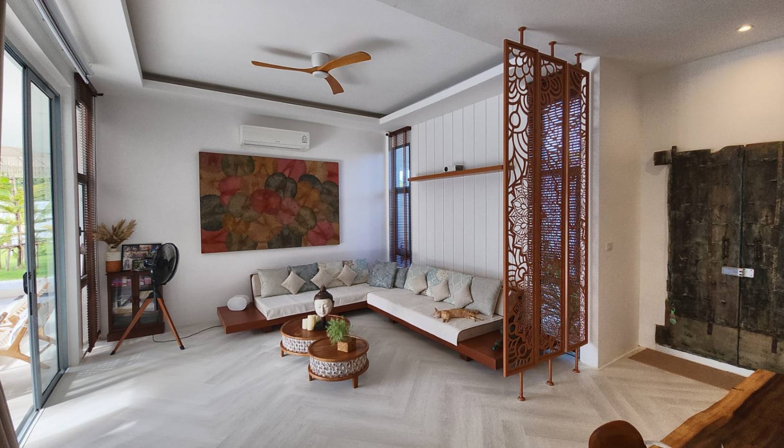3-Bedroom, 3-Bathroom Modern Villa with Private Pool and Eco-Friendly Features, 300 sqm in Hua Na Soi 21, Hua Hin, for Sale at ฿13,900,000