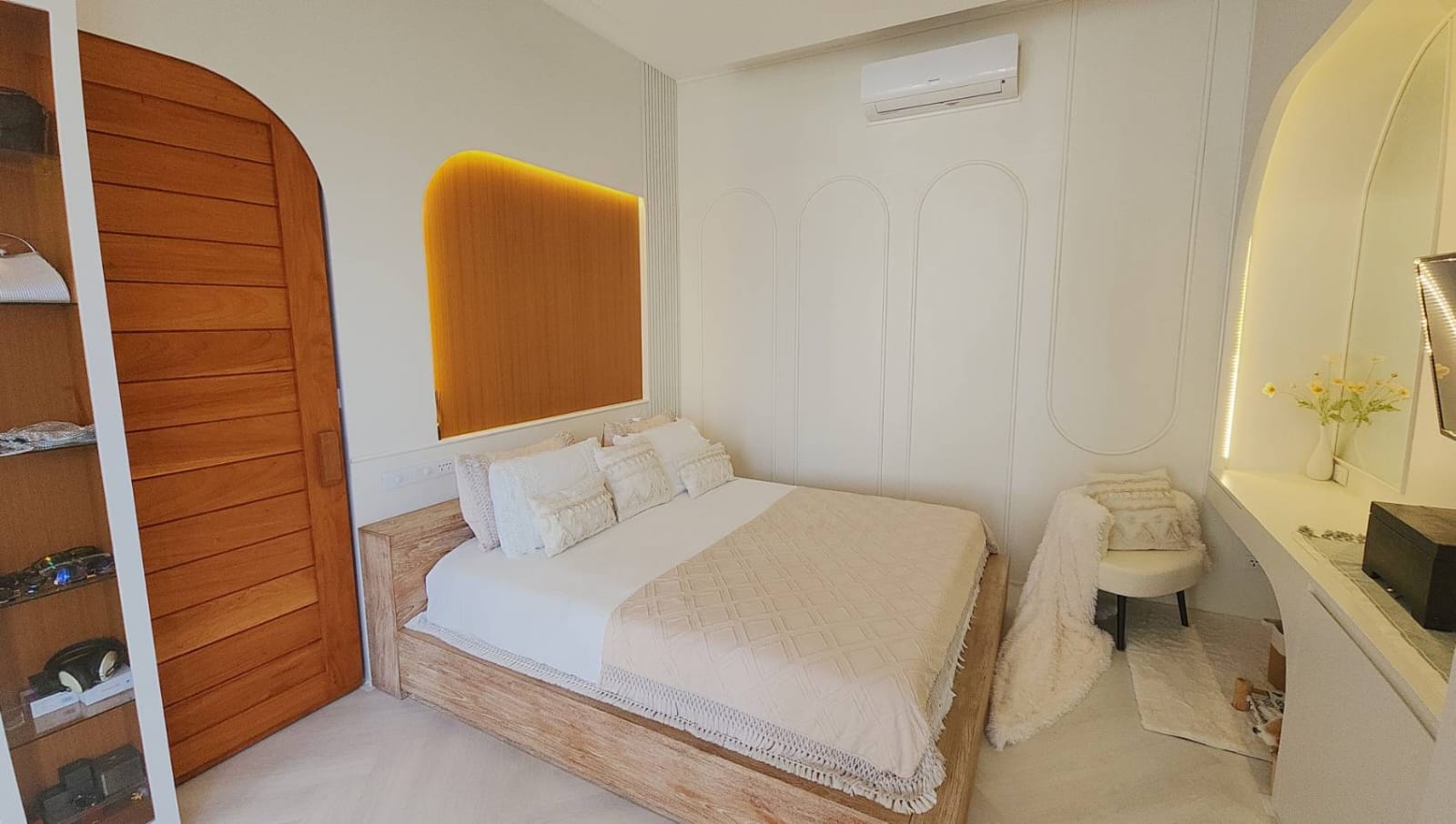 3-Bedroom, 3-Bathroom Modern Villa with Private Pool and Eco-Friendly Features, 300 sqm in Hua Na Soi 21, Hua Hin, for Sale at ฿13,900,000