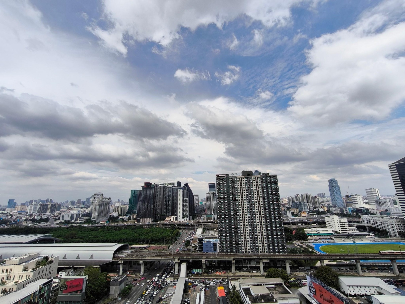 2-Bedroom, 2-Bathroom Condo for Rent at THE ESSE at SINGHA COMPLEX, 78 sq.m., ฿75,000/Month, Near MRT Phetchaburi – Luxury Living in Asoke-Petchaburi
