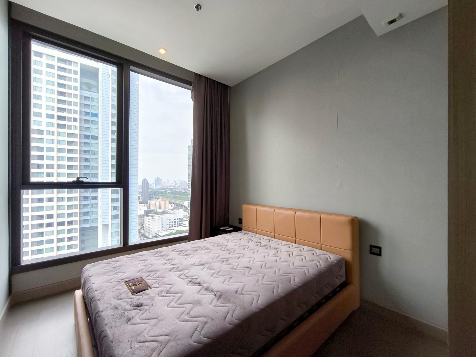 2-Bedroom, 2-Bathroom Condo for Rent at THE ESSE at SINGHA COMPLEX, 78 sq.m., ฿75,000/Month, Near MRT Phetchaburi – Luxury Living in Asoke-Petchaburi