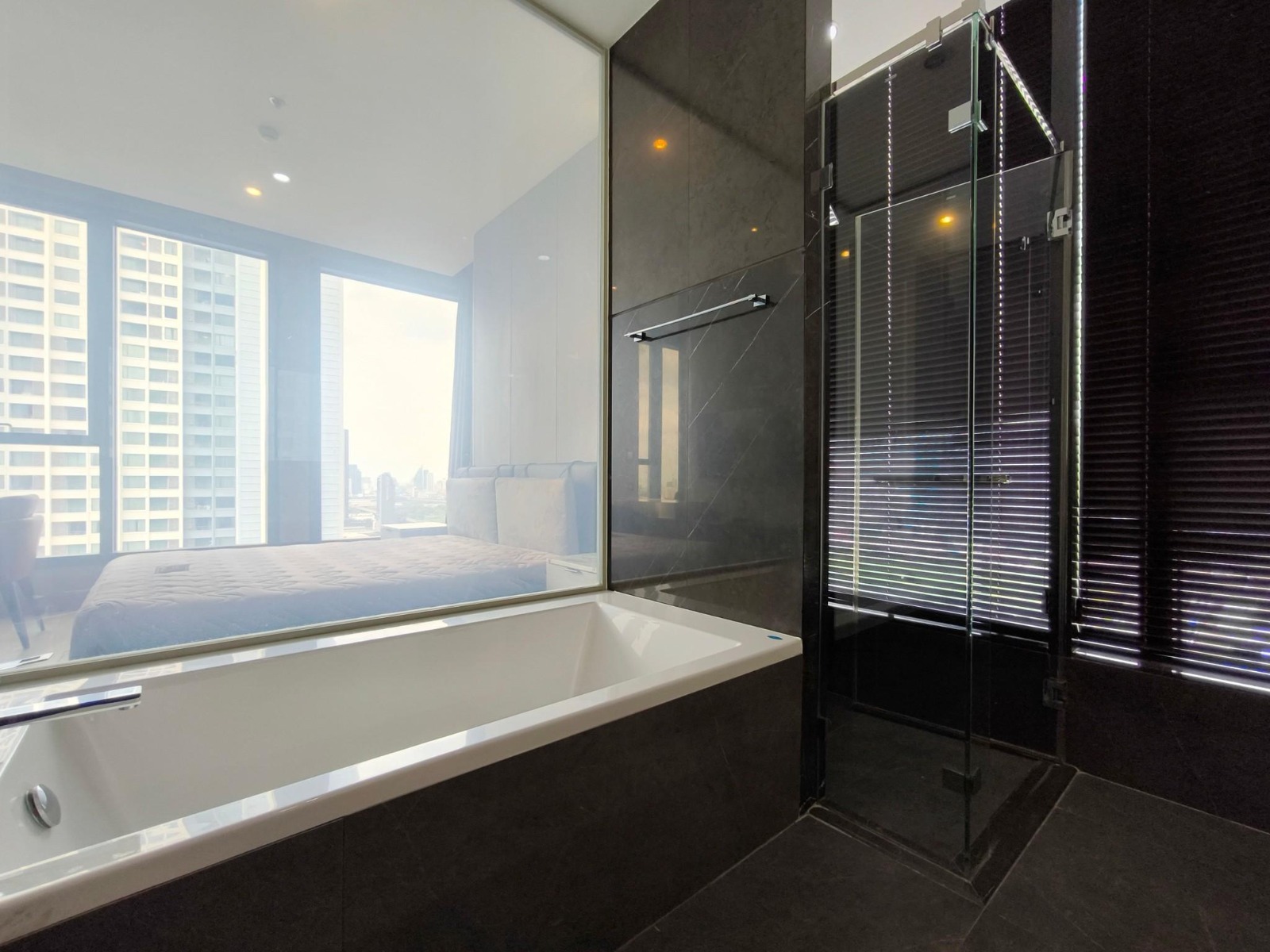 2-Bedroom, 2-Bathroom Condo for Rent at THE ESSE at SINGHA COMPLEX, 78 sq.m., ฿75,000/Month, Near MRT Phetchaburi – Luxury Living in Asoke-Petchaburi