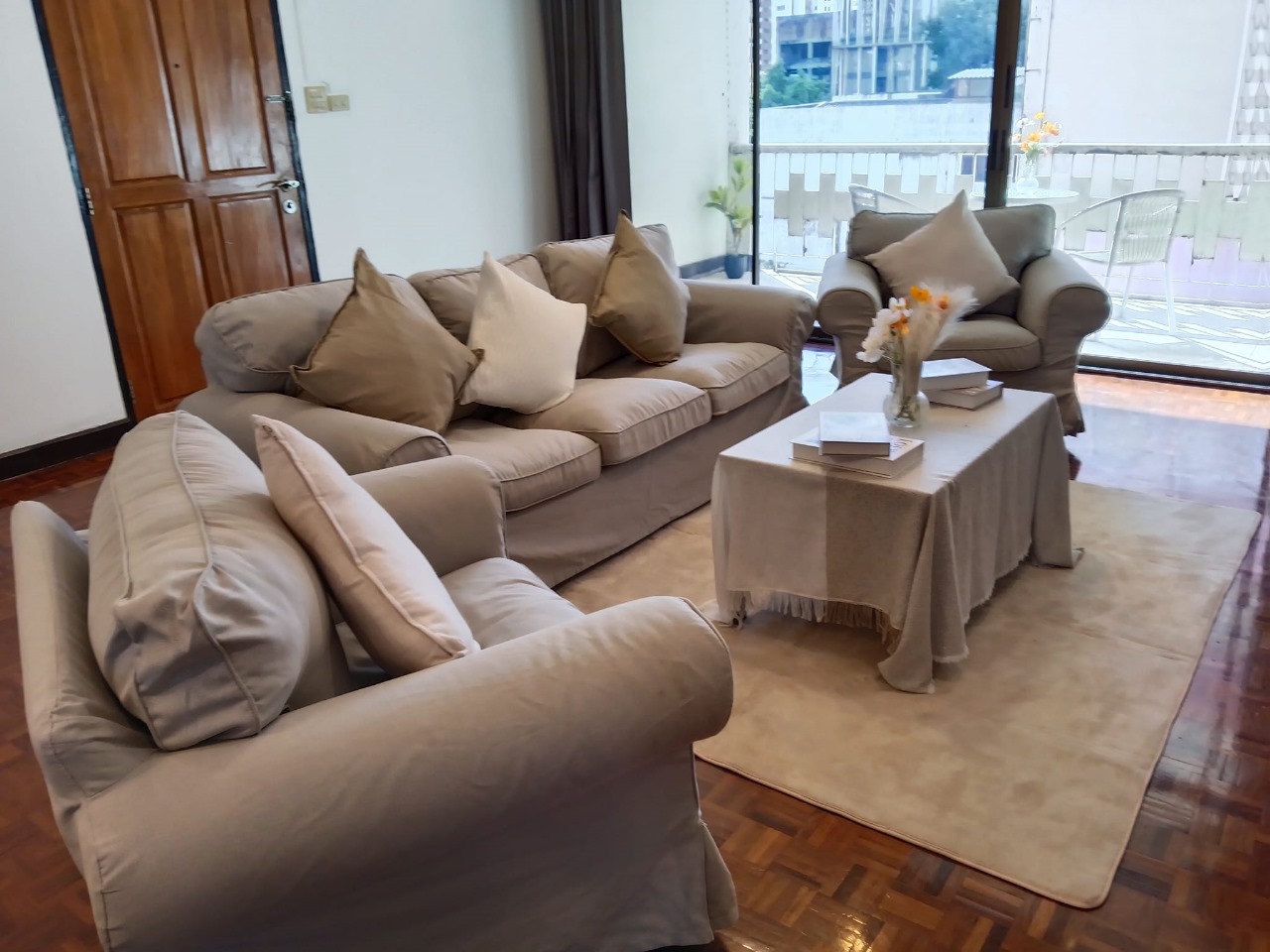 3-Bedroom 2-Bathroom 200 sqm Condo at Swasdi Mansion for Rent 55,000 THB/month near BTS Phrom Phong