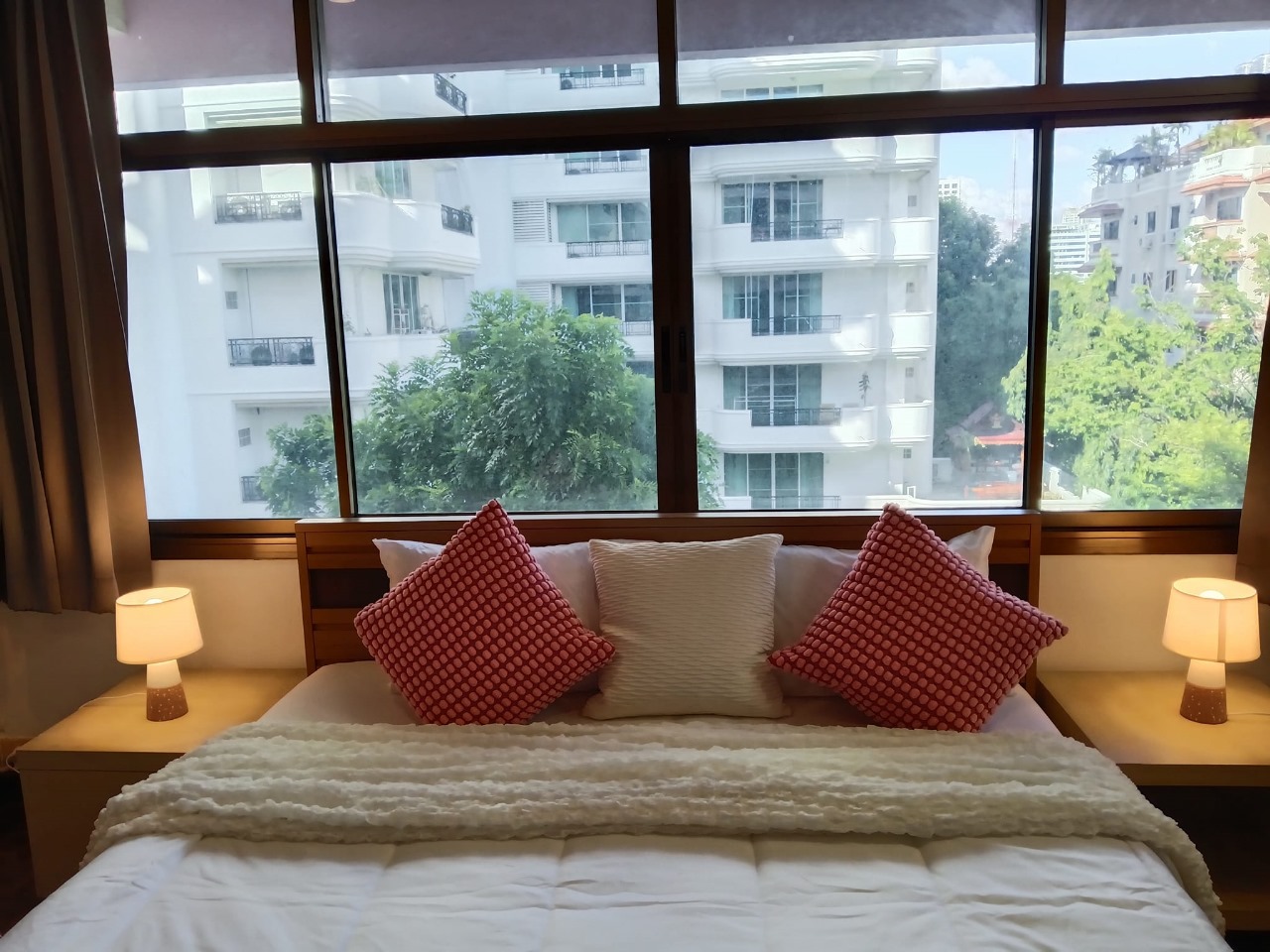 3-Bedroom 2-Bathroom 200 sqm Condo at Swasdi Mansion for Rent 55,000 THB/month near BTS Phrom Phong