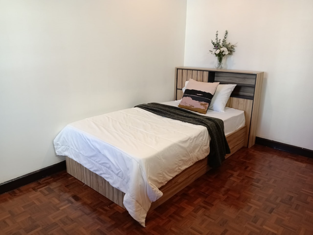 3-Bedroom 2-Bathroom 200 sqm Condo at Swasdi Mansion for Rent 55,000 THB/month near BTS Phrom Phong