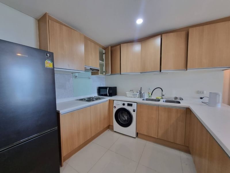 2-Bedroom 2-Bathroom 86 sqm Condo at Villa Asoke Condominium for Rent 45,000 THB/month near MRT Phetchaburi Station