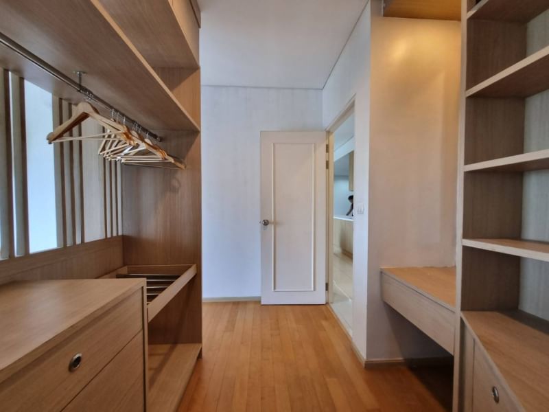 2-Bedroom 2-Bathroom 86 sqm Condo at Villa Asoke Condominium for Rent 45,000 THB/month near MRT Phetchaburi Station